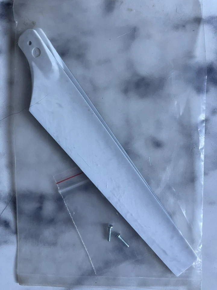 BLADE BLH3116 = MAIN ROTOR BLADE SET W/HARDWARE: 120SR (NEW) - Image 4 of 4