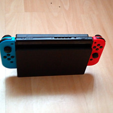 Nintendo Switch Console 32GB Neon Blue/Red Joy-Con, Dock & HDMI Cable