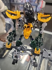 Lego Bionicle #8625 Umbra  with 2 Spinners,  Complete , No Instructions