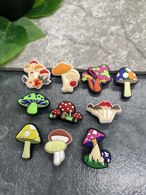 10 PC 1  Cartoon Mushroom Shoe Decoration Charms-Clogs Jigs Bubble Slide A4992