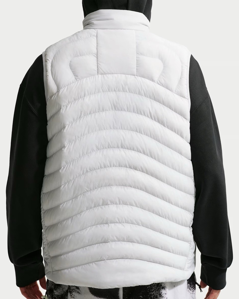 230) Men's Size M - Nike ACG Men's Therma-FIT ADV Vest HV0605-025