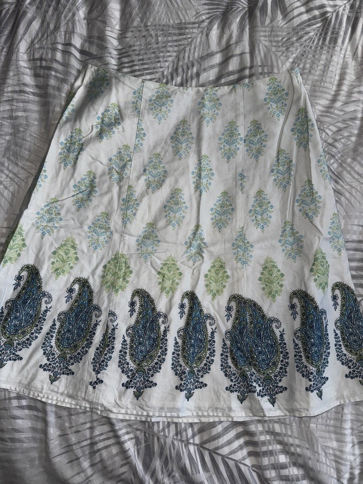 Ladies VILLAGER Skirt Size 10  Short A Line 