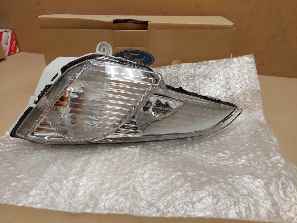 Ford Ecosport Mk2 Front Left Indicator Light 2011-2022 2235537 Genuine NEW - Image 2 of 4