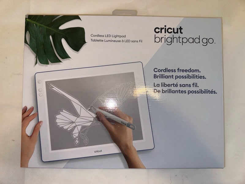 Cricut BrightPad Go Cordless LED Light Pad Tracing Tablet Craft Light Box