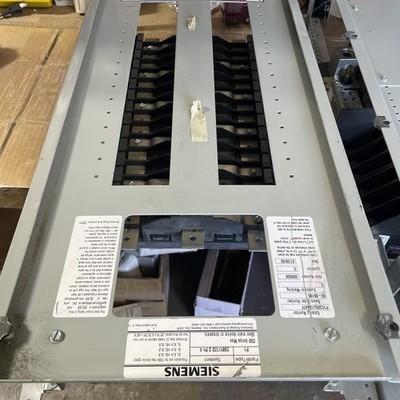 Siemens P1C30QJ150ATF 250A 3 PHASE 4WIRE 208/120V Load Center/Panel Board