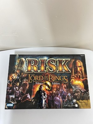 Risk The Lord of the Rings Middle Earth Conquest Game 2002 with Ring/Complete