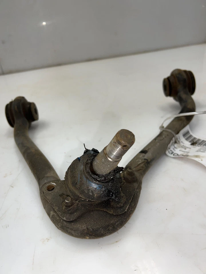 96-02 Chevy Express 3500 brazo de control superior delantero lado del pasajero derecho OEM 12543998 Foto 3 de 4