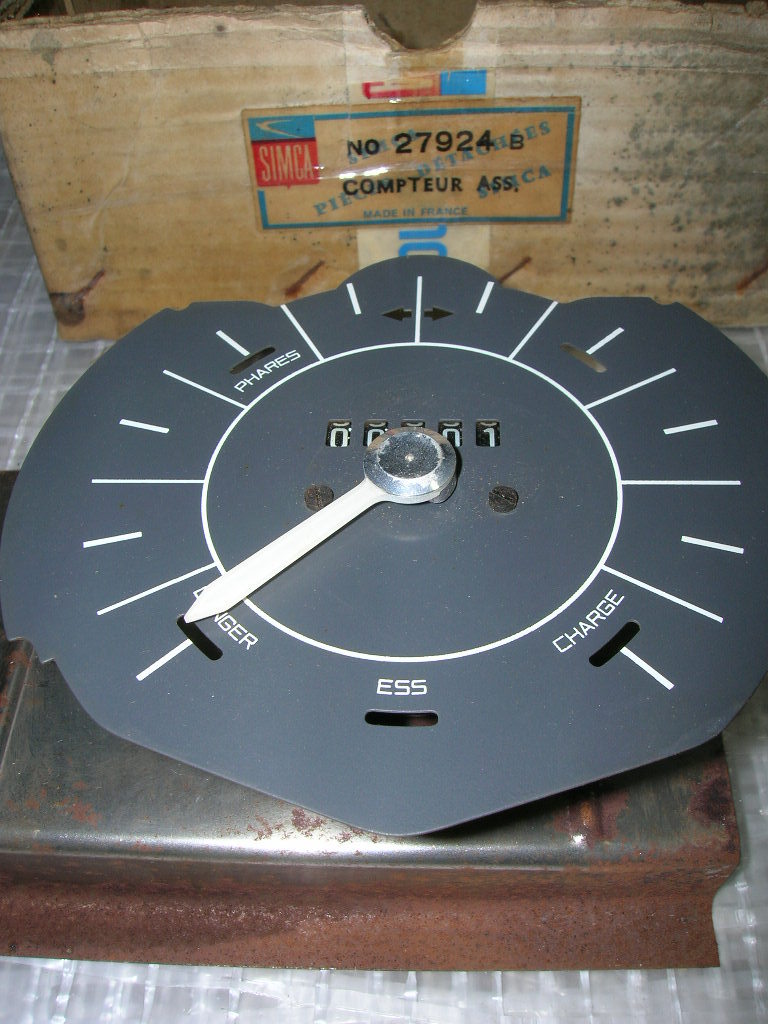 Fond de compteur complet Simca 1300 neuf d'époque pour revivre les sensations vintage