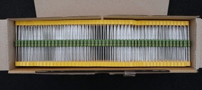 KOA 1900x Metal Film Resistors 1.8kΩ 1800 Ohm Tolerance 5% SPR1CT52A182J