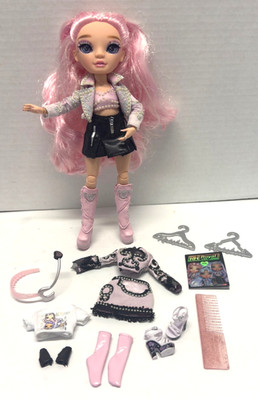 Rainbow High Vision THE ROYAL THREE K-POP Fashion Doll Minnie Choi Complete