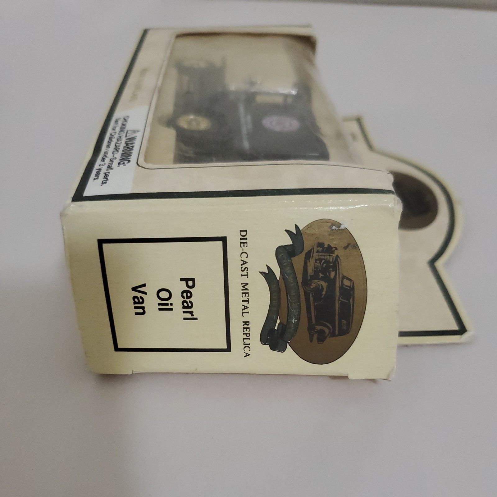 Lledo Days Gone Chevron 1927 PEARL OIL VAN Diecast New Old Stock MIB thumbnail 3