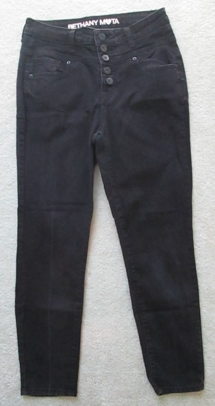 Bethany Mota High-Rise Cropped Jegging Juniors Jeans ~ Black, Size 4 ~ Used