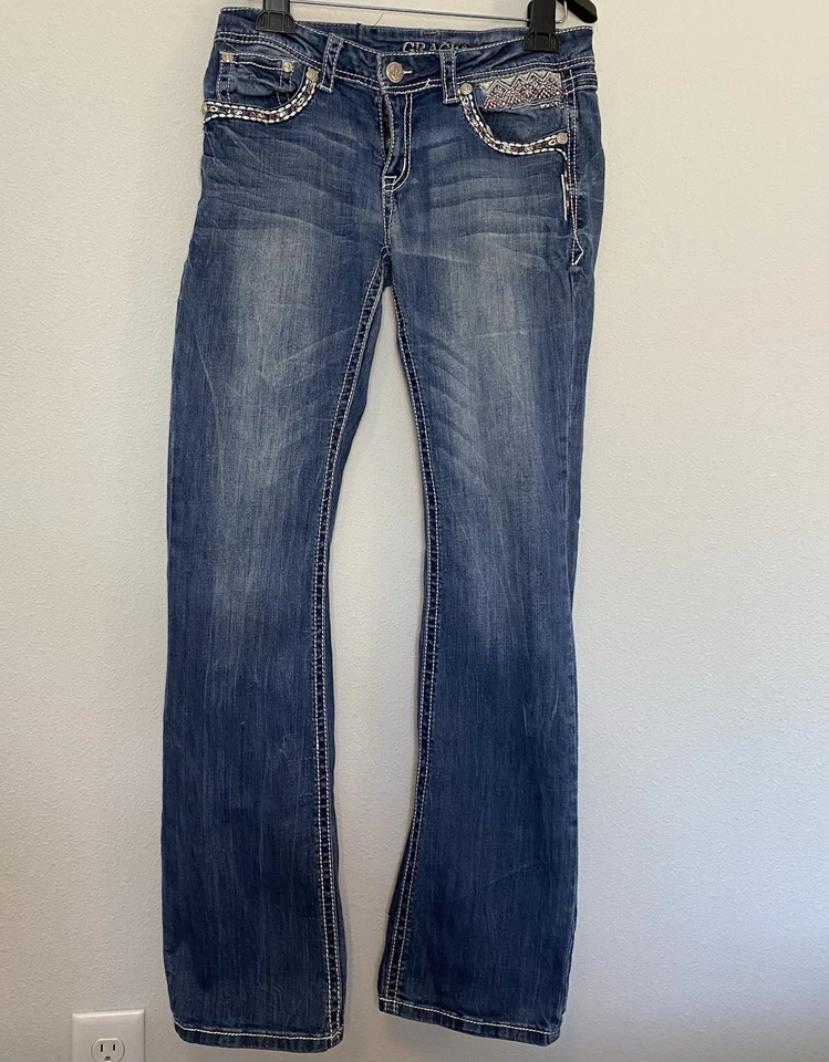 Pantalones de mezclilla para mujer Grace in LA 29 pedrería rojos plateados azules adornados Foto 3 de 4