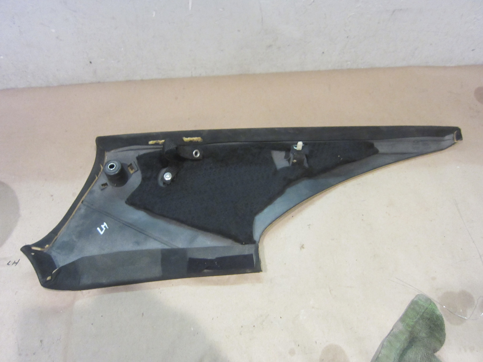 Maserati Quattroporte LH Rear Upper C Pillar Cover Trim  Black  67202000