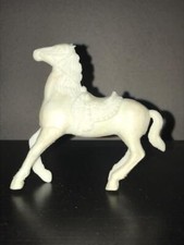Tim-Mee Western Horse Bracing. Series 4 1957-1975. White Plastic 60mm
