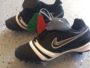 mizuno interchangeable baseball cleats