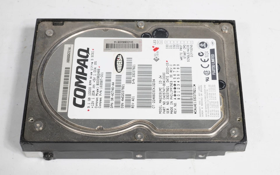 Vintage Compaq Fujitsu MAG3091MC 9.1GB SCA 80 pin SCSI hard drive 7821 - Image 4 of 4