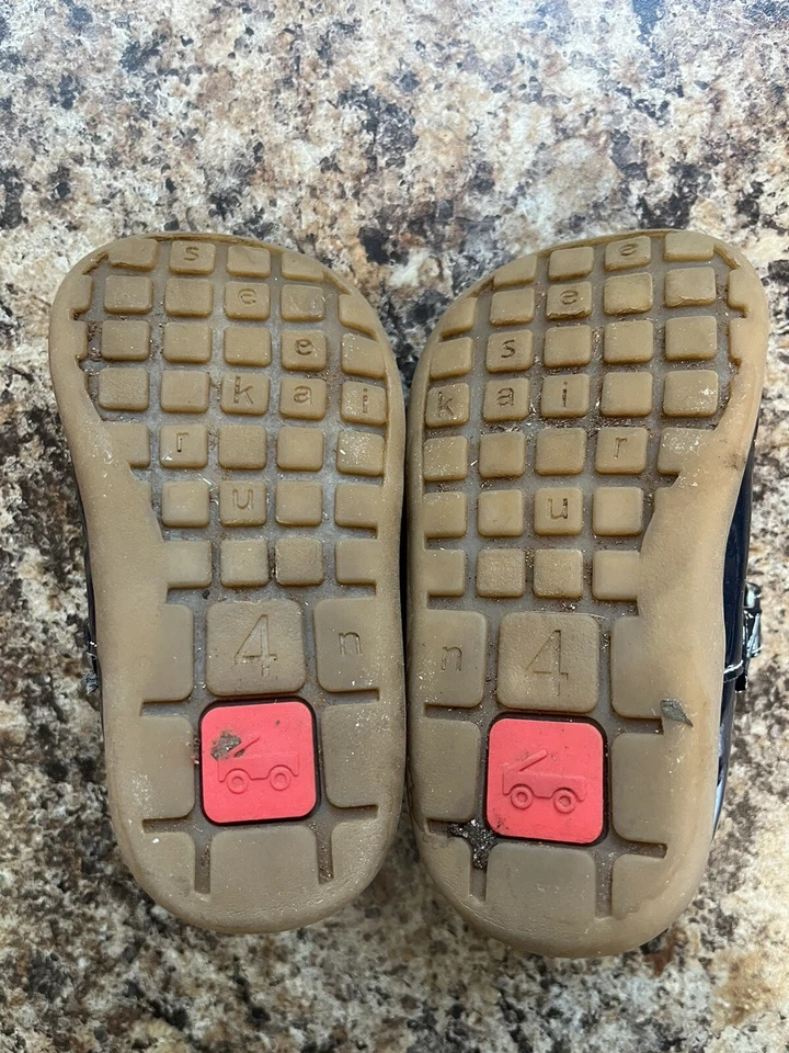 See Kai Run 海军蓝漆皮 Mary Jane 鞋码 4 学步女孩 — 第 3/4 张图片