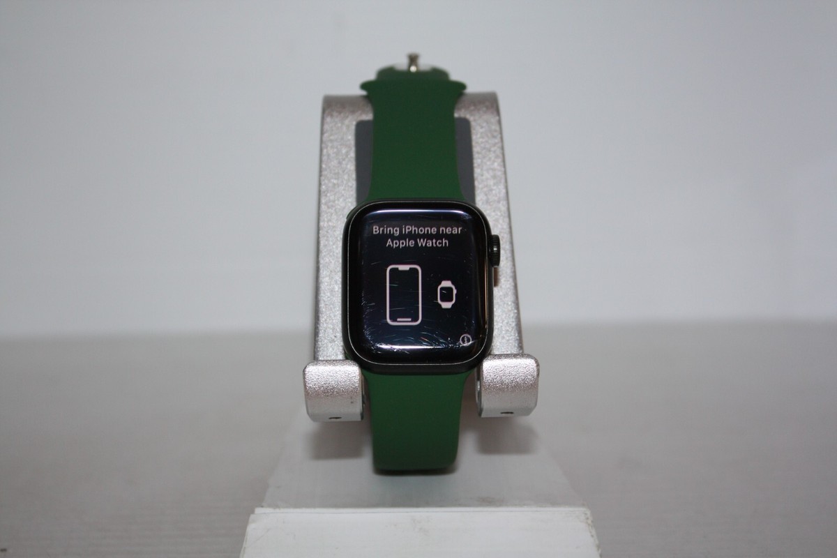 Apple Watch Series 7 41mm A2473 - GPS - Green with M/L Clover Sport Band, 002