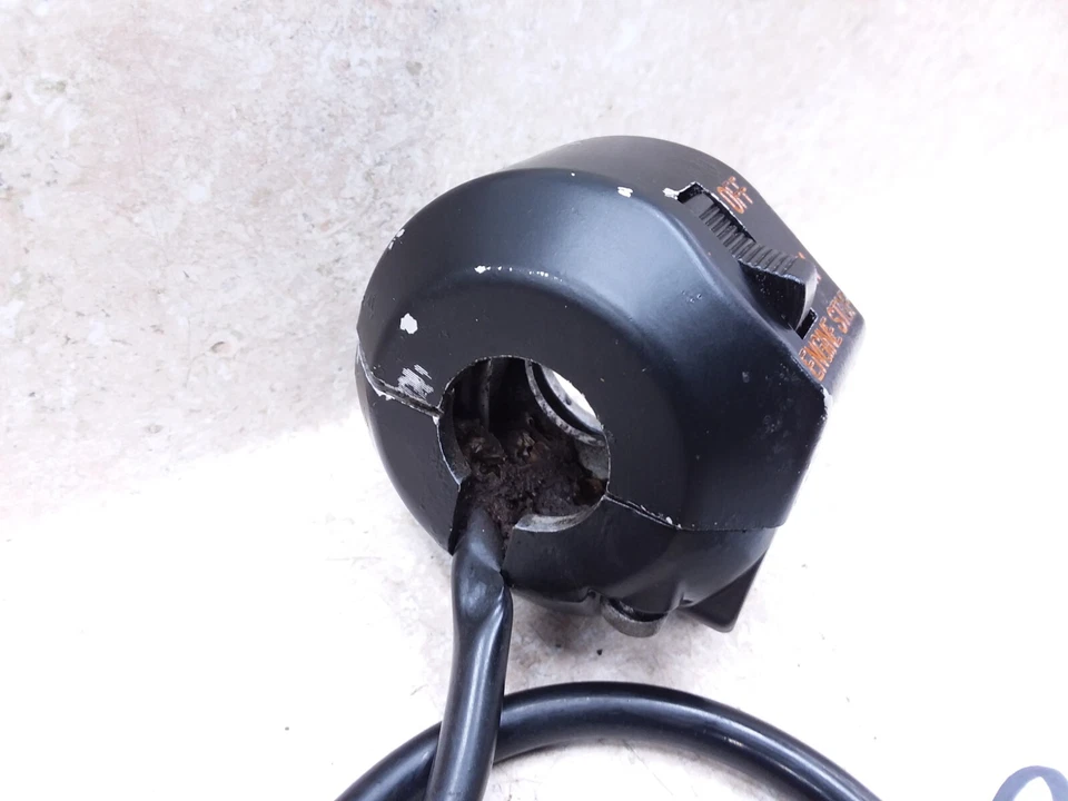 Interruptor manillar barra derecha Suzuki 380 GT GT380 Sebring vintage 1975 ANX-C5 Foto 4 de 4