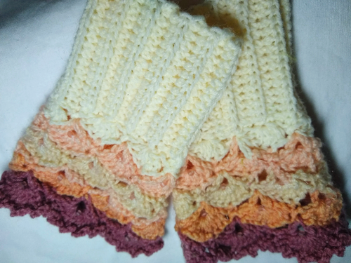 CHOOSE Hand Crochet Hand Wrist Warmer Cuffs fingerless Gloves shell stitch beads - Picture 46 of 93