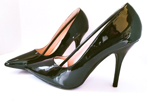 Wild Diva Lounge LOVISA-01 Black Patent Leather Pump Stiletto Heels SIZE 8 NEW