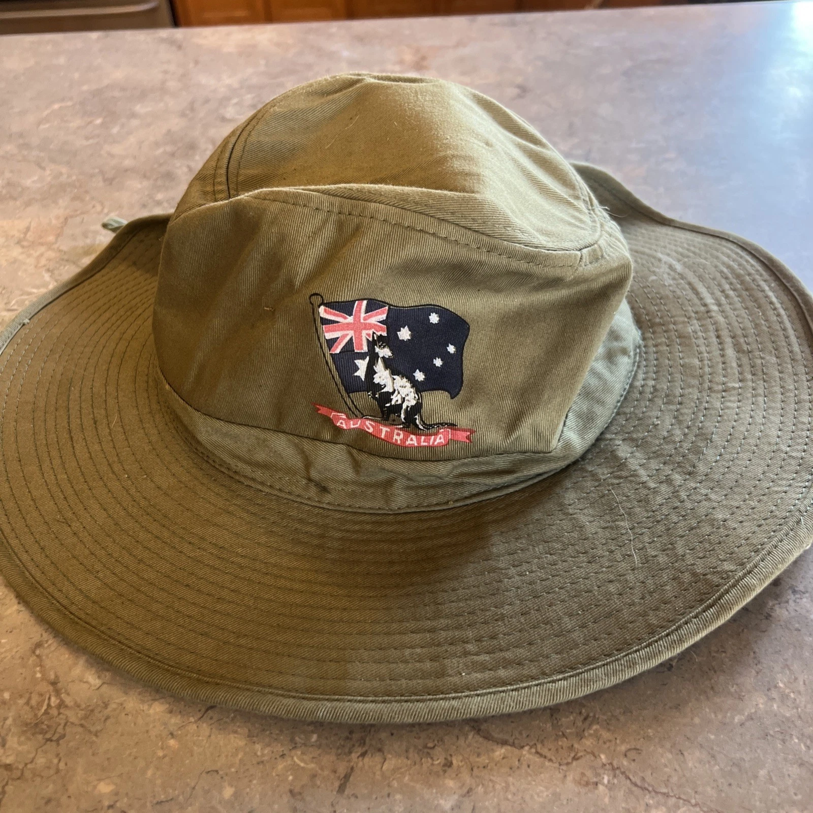 Vintage Green Australia Kangaroo Bucket Hat