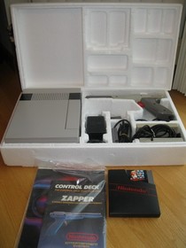 Juego de acci&oacute;n original Nintendo NES. Mayormente en caja original con el juego Super Mario/ Duck Hunt.