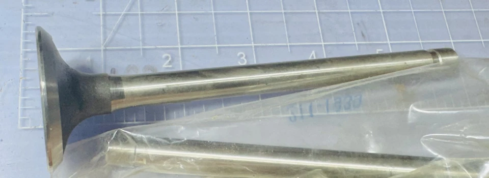 2 válvulas de escape Ford nuevas años 60 hasta 70 352, 360, 390cid NAPA/MOG PN 211-1939 Foto 3 de 3