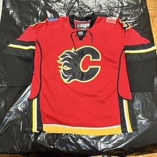 Reebok Calgary Flames Dion Phaneuf #3 Sz 48