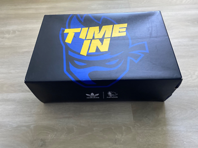 Adidas Ninja FZ 1883 empty shoe box with 3 pairs of laces men's