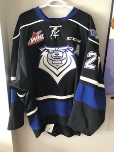 victoria royals jersey