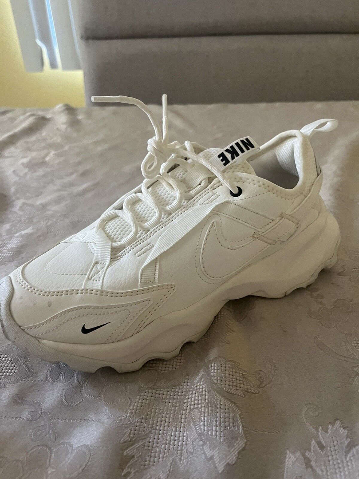 Size 8 - Nike TC 7900 Low Sail W