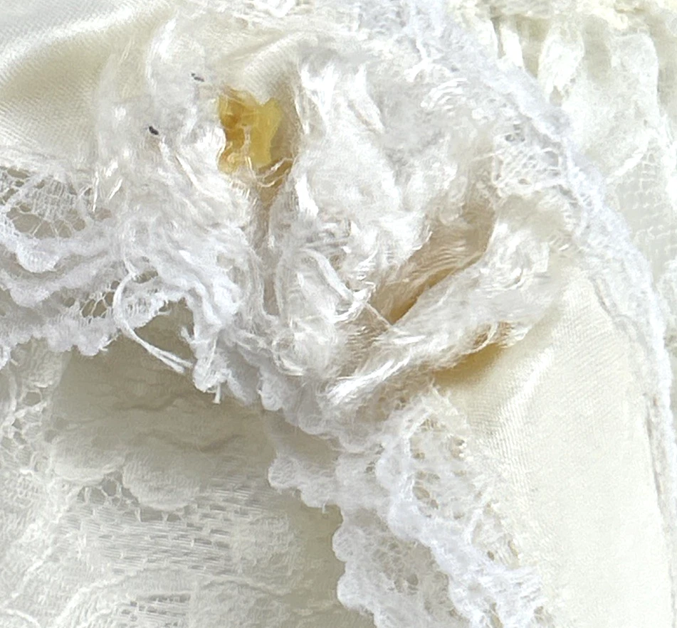 Country Elegance Wedding Dress 70s Victorian Sz 10 Layers Vintage - Image 4 of 4