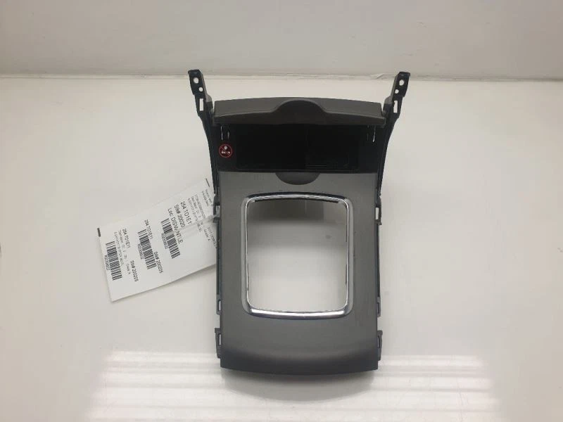 Toyota Corolla S 2011 montaje de bisel de cambio  Foto 2 de 4