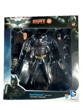 MAFEX No. 007 The Dark Knight Trilogy BATMAN. 2.0 Medi-Com Toy Action Figure