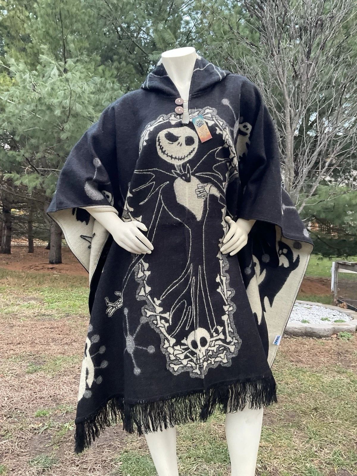 HANDMADE ALPACA PONCHO UNISEX Jack Skellington Black Made In Ecuador Soft & Warm