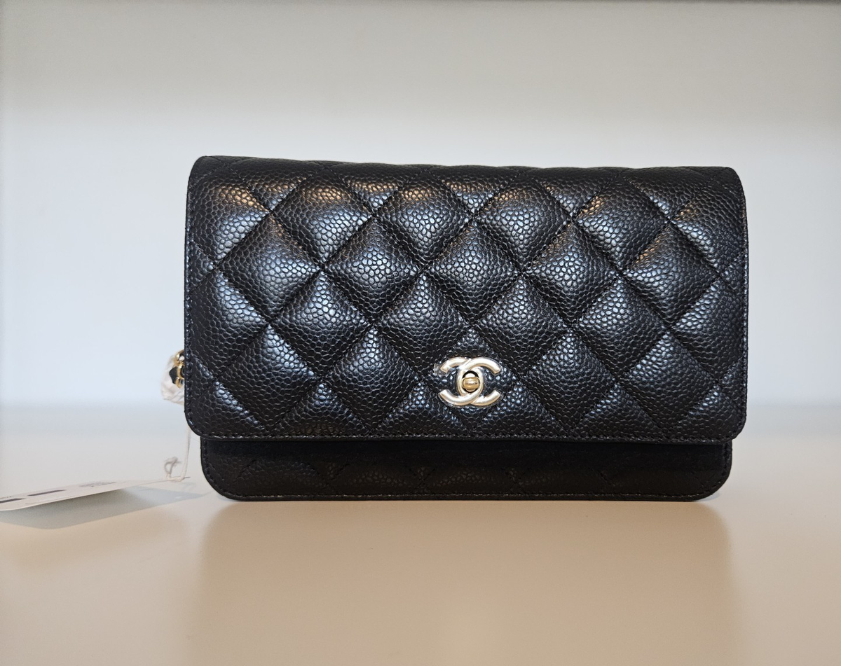 chanel ケース　本革 CHANEL Box-Fresh Black WOC Caviar Leather Turnlock | eBay