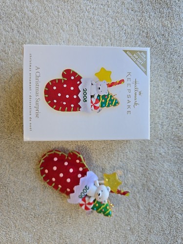 2008 A Christmas Surprise Hallmark Keepsake Ornament VIP GIFT NIB BX8 - Picture 2 of 7