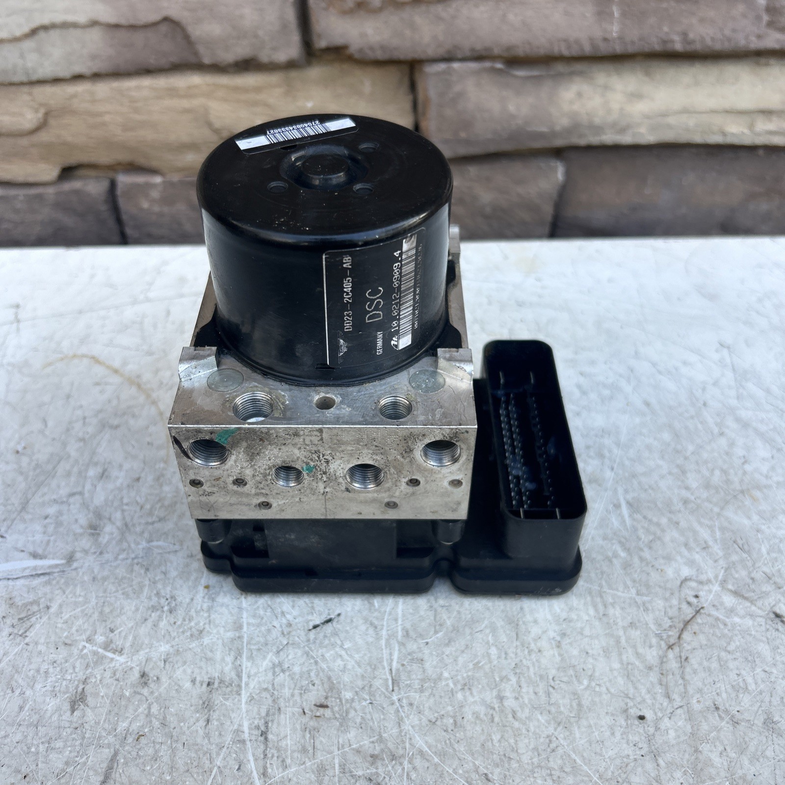 13-19 Aston Martin V8 Vantage Rapide ABS Anti Lock Brake Pump Module OEM