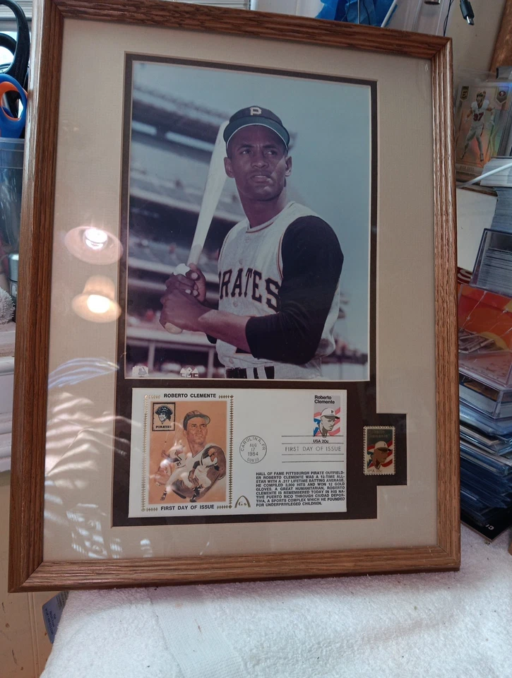 1984- HOF- Roberto Clemente First Day of Issue Stamp-Picture-framed & Gold Stamp - Image 4 of 4