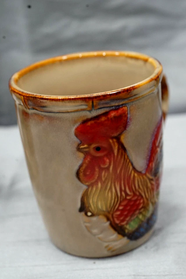 Tazas de café Otagiri tema rural coloridas tazas de cerámica de gallo y manzana Foto 2 de 4