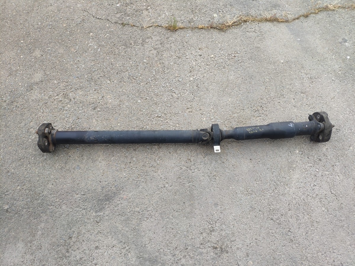 06-11 BMW E90 325xi REAR DRIVESHAFT CARDAN Transmission manual 7512619 A1