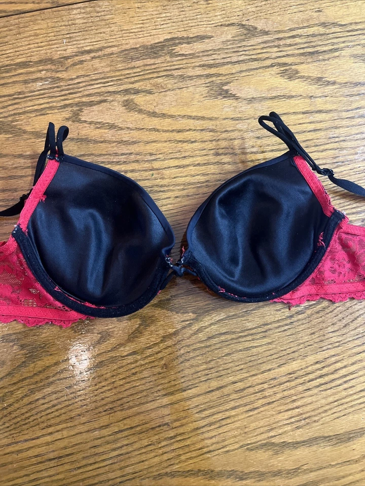 Sujetador Felina vintage y2k acolchado con aros push up 36B rojo negro encaje Foto 4 de 4