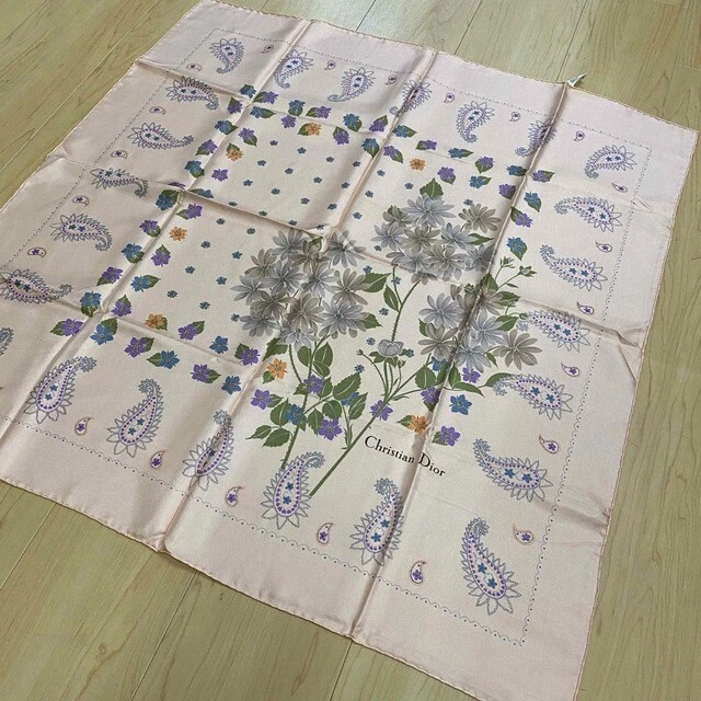 [Occasion] Foulard Christian Dior rose fleur cachemire n°46