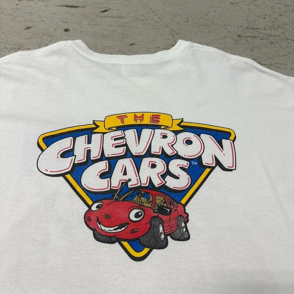 Camiseta vintage Chevron Cars Maddie Mudster RARA Foto 4 de 4