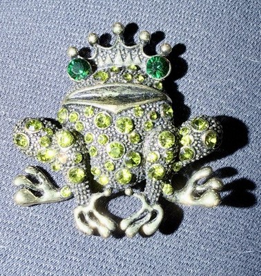 Beautiful Frog Prince Different Size Green Crystal Rhinestone Goldtone...    3