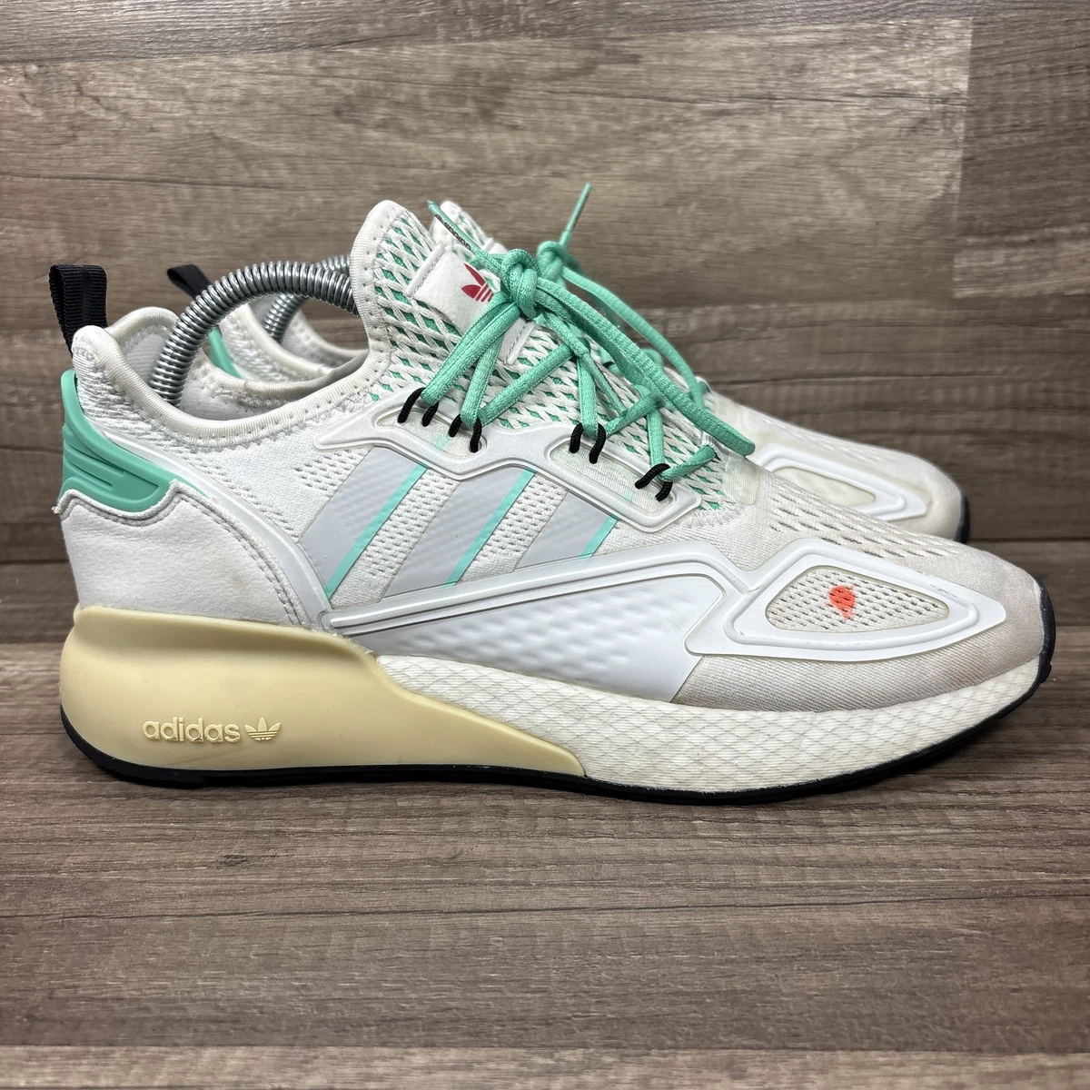 Preços baixos em adidas ZX 2K Boost Grey Hi-Res Green | eBay