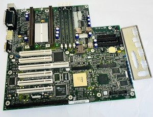 Intel 704293-803 Server L440GX BASE Board Dual Slot 1 LWBBS Mainboard & I/O