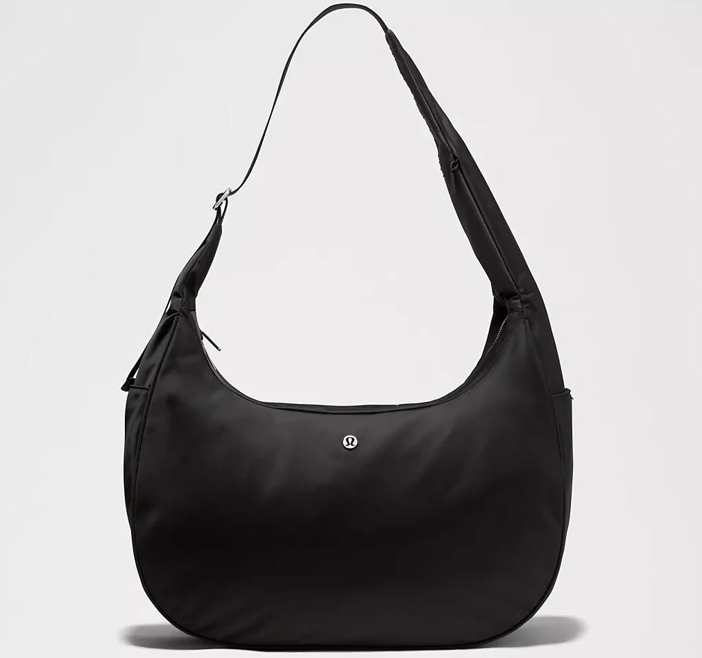 New tag Lululemon City Essentials Oversized Shoulder Bag 18L Colour Black/Silver